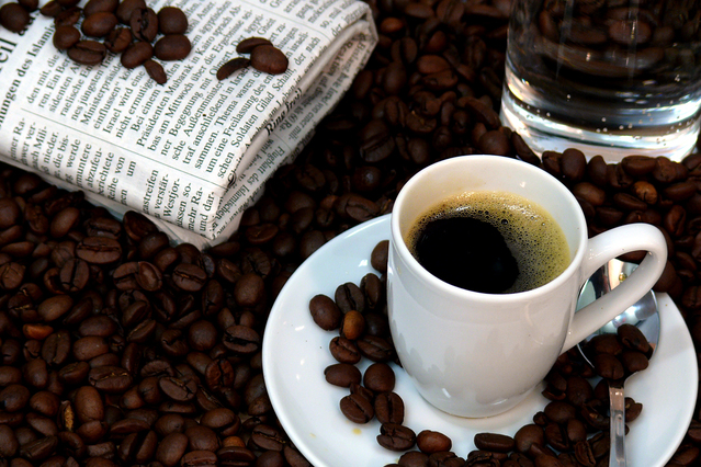 Употребление кофе в умеренных количествах безопасно и, возможно, даже полезно