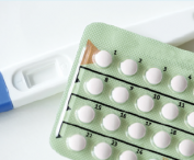 Вероятность наступления беременности при пропуске приемов КОК, содержащих эстетрол